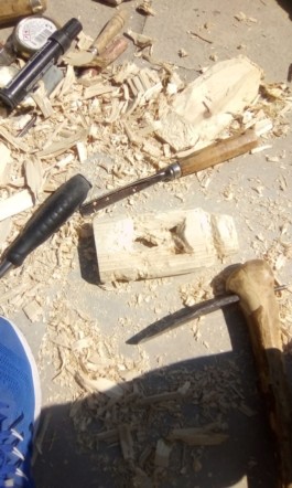 Espai de treball i eines de Ibrahima Seydi, Espacio de trabajo y herraminetas de Ibrahima Seydi, Ibrahima Seydi's workshop and tools