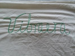  Vibraera, bordado de Ballenas de Nancy madre de Ody y Nancy